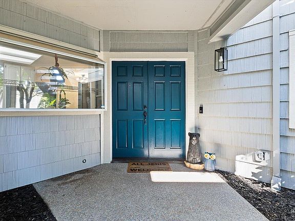 3rd image of 2070 Stonefield Lane