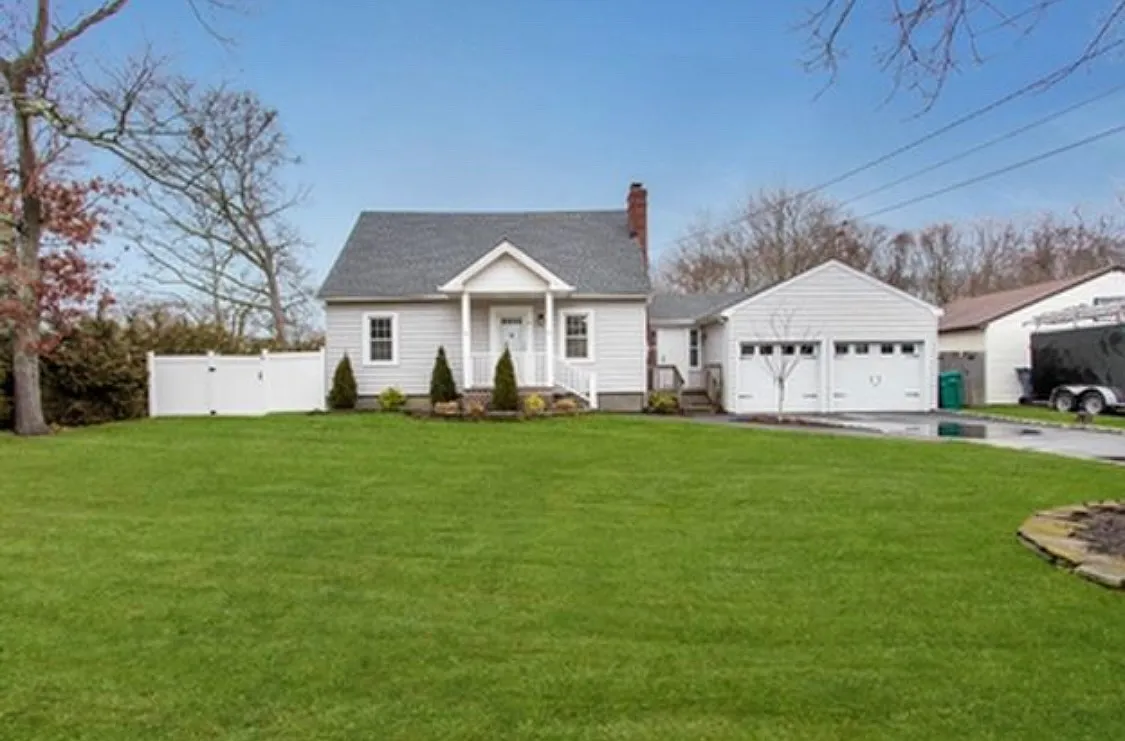 3 bed, 2.5 bath, 1600 sqft, $6,000 — Photo 2