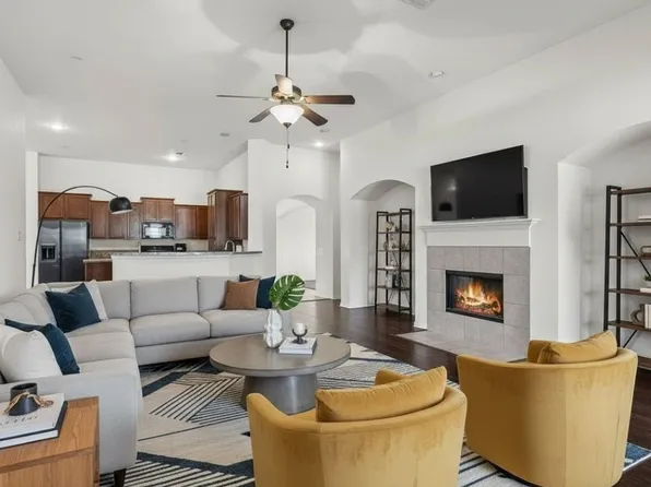 2801 Fulmar Ln, Mesquite, TX 75181