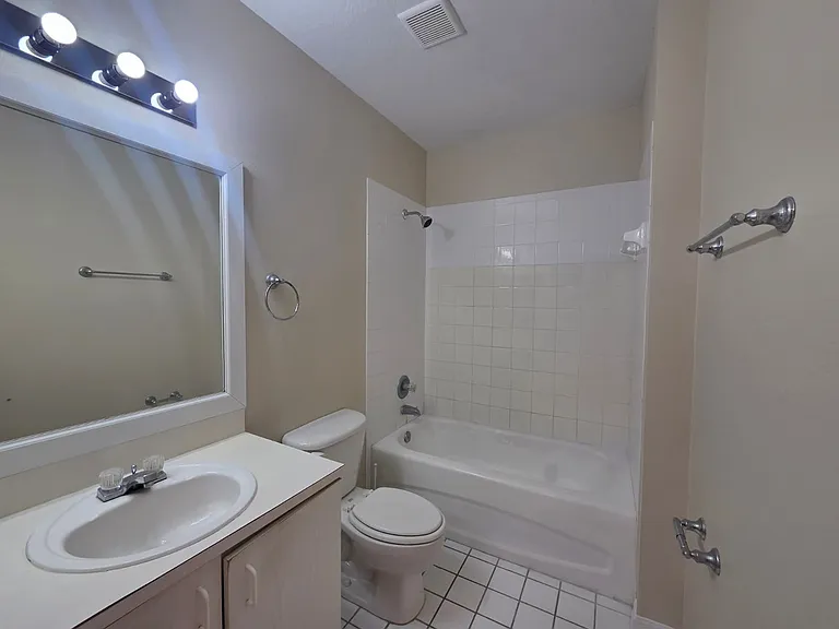 489 Las Cortes Ln #204 — Photo 14