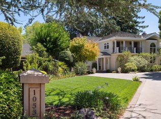 1055 Atkinson Ln, Menlo Park, CA 94025