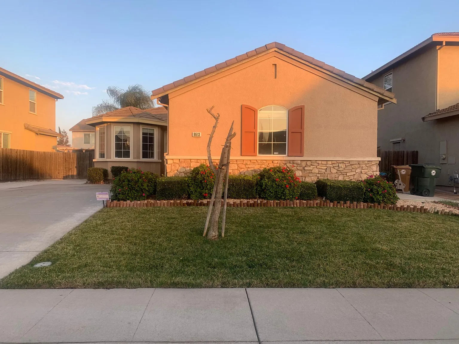 8613 Brush Way photo 1