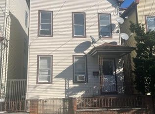 135 Ripley Pl, Elizabeth, NJ 07206