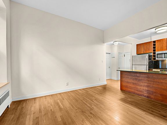 3rd image of 1378 York Ave APT 1C