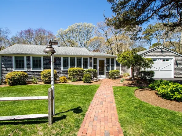 303 Maple St, Barnstable, MA 02630
