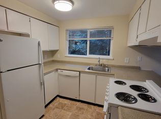 2998 NE 18th Ct APT J, Gresham, OR 97030