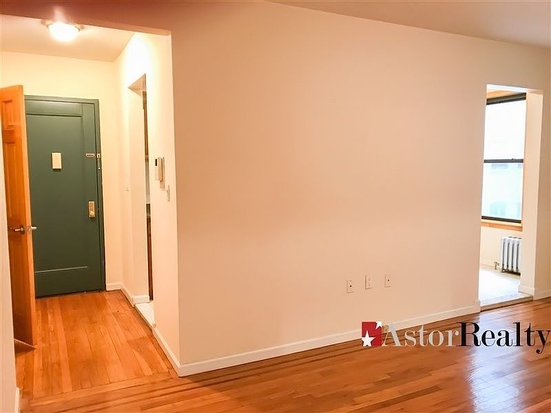 1st image of 3165 29th St #3