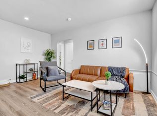 300 34th St SE APT 1, Washington, DC 20019