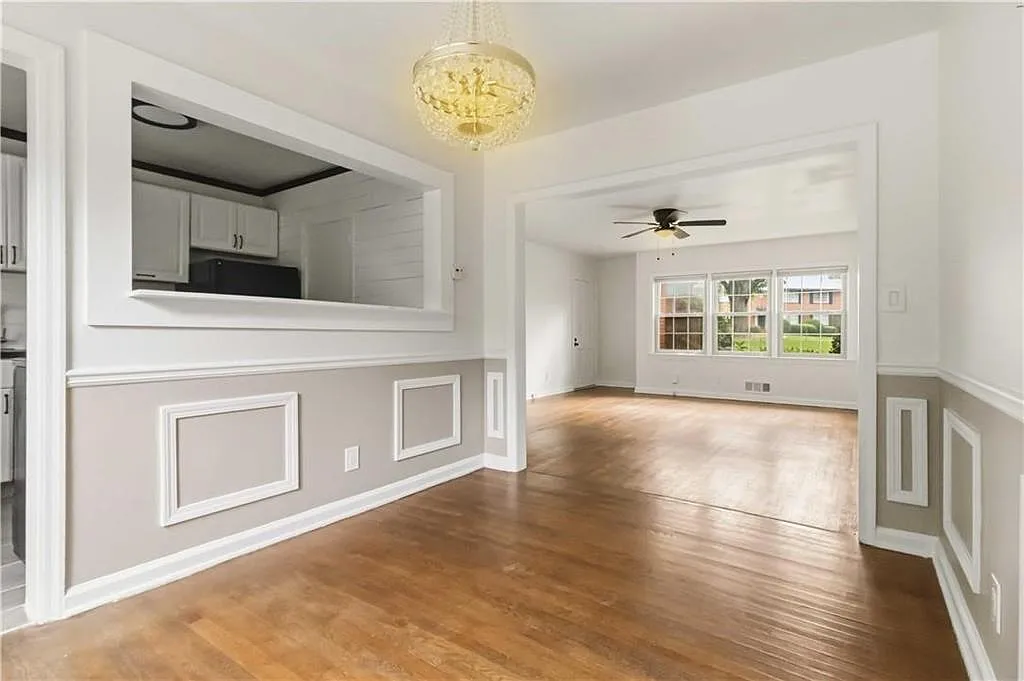 2 bed, 1.0 bath, 1010 sqft, $1,800 — Photo 2