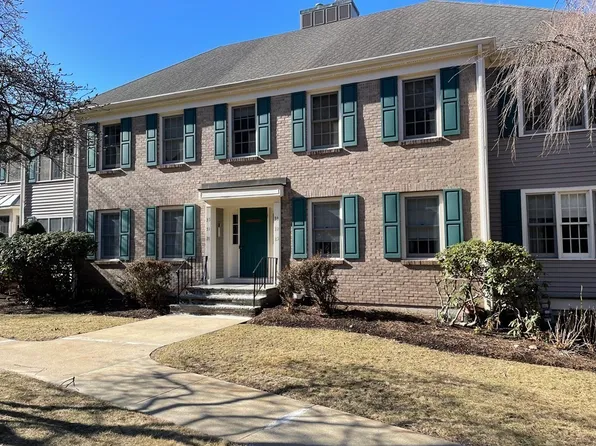 501 Lexington St APT 29, Waltham, MA 02452