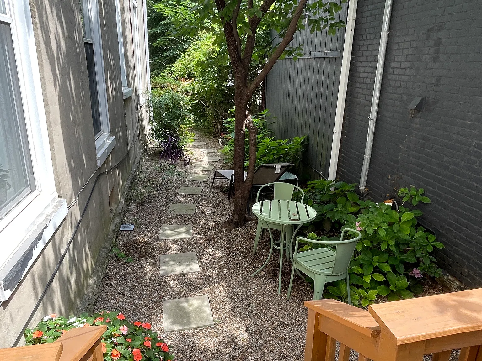 2 bed/1bath condo in NULU - Great Location! — Photo 2