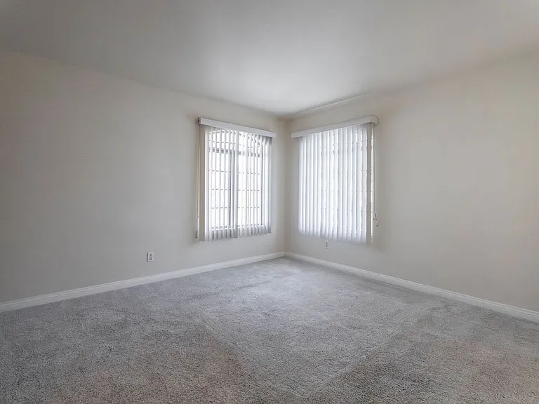 8217 Diamond Star Ct — Photo 28