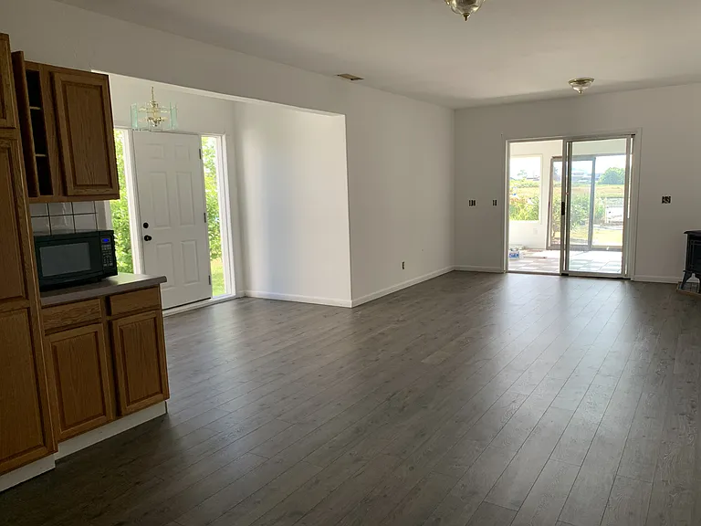 4309 Saltspring Dr — Photo 3