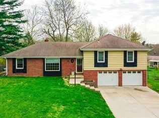 22 Northridge Dr, Saint Joseph, MO 64506