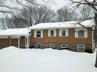 8420 75th St S, Cottage Grove, MN 55016