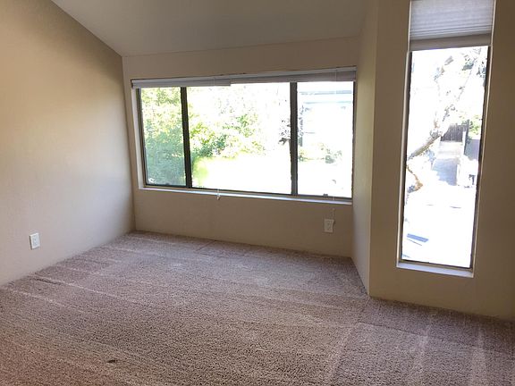 2nd image of 511 Highland Ave #1