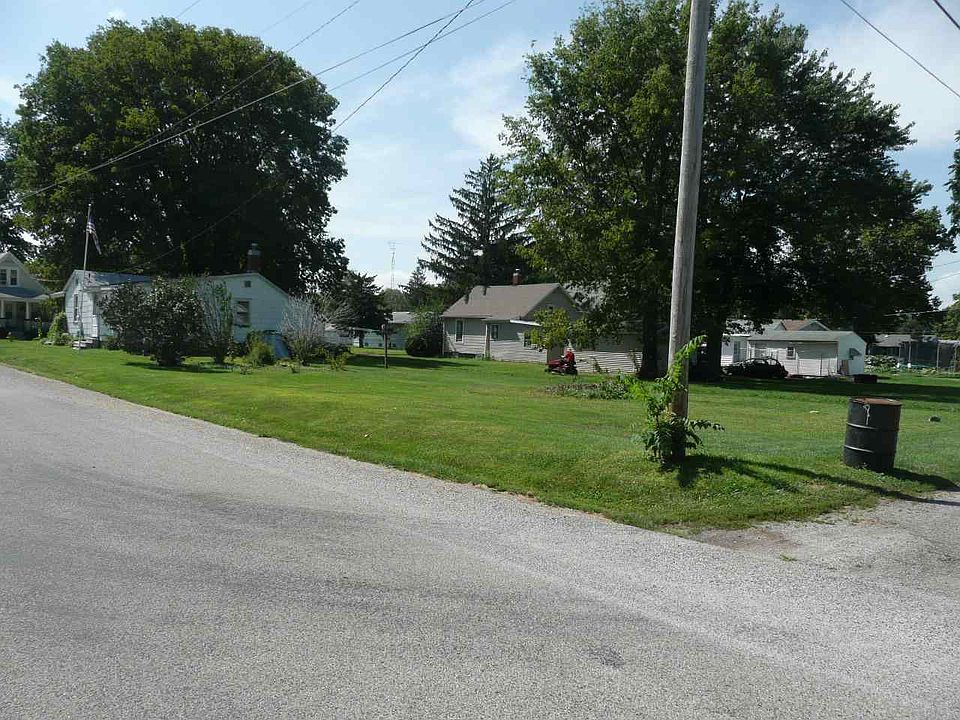 2nd image of 1330 Delavan St