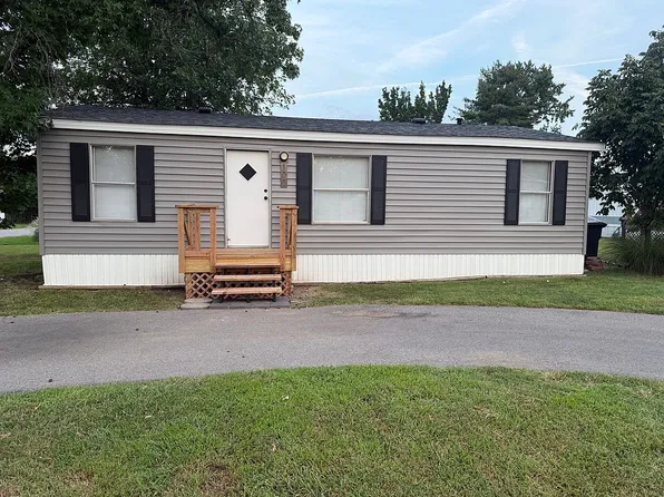 181 Downing St, Ofallon, MO 63366