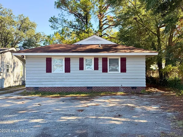 2157 Burnett Boulevard, Wilmington, NC 28401