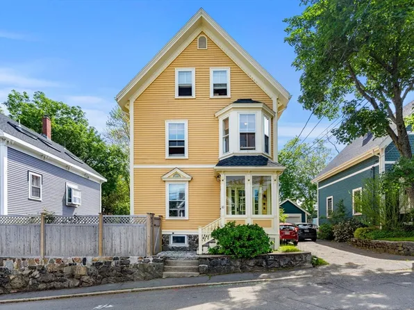 10 Village St Floor 2, Marblehead, MA 01945