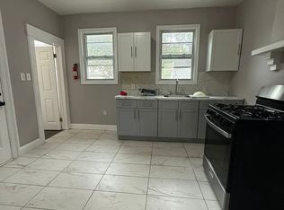 27 Garwood Pl #2L, Irvington, NJ 07111