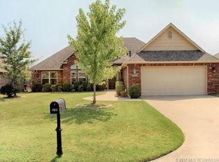 8454 Forrest Glenn Rd, Claremore, OK 74019