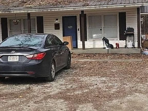 2nd image of 125 Valley Rd