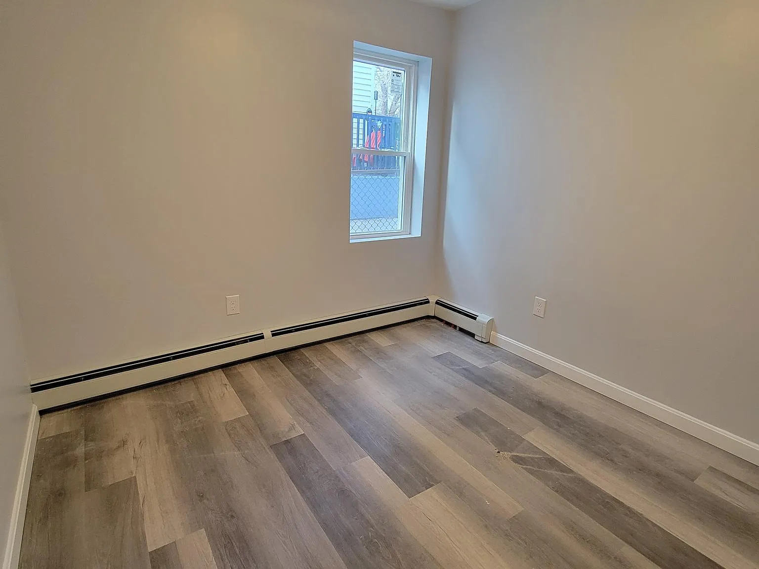 1 bed, 500 sqft, $1,200 — Photo 4