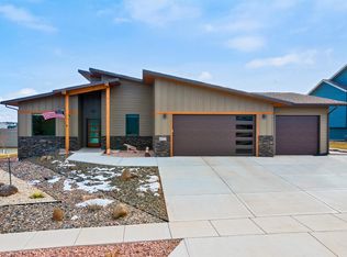 4527 Targhee Dr, Rapid City, SD 57702