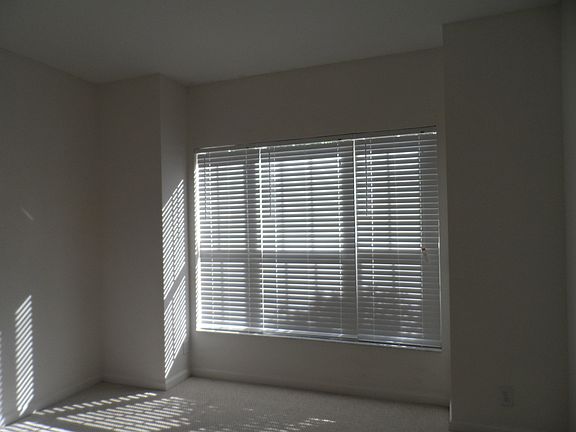 3rd image of 234 W Tarrington Dr