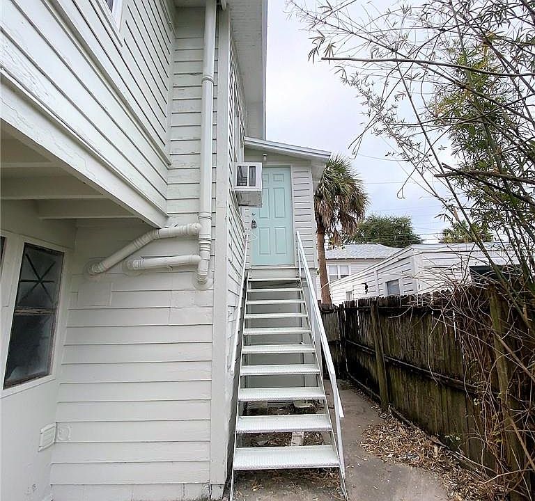 1st image of 812 14th St N #N