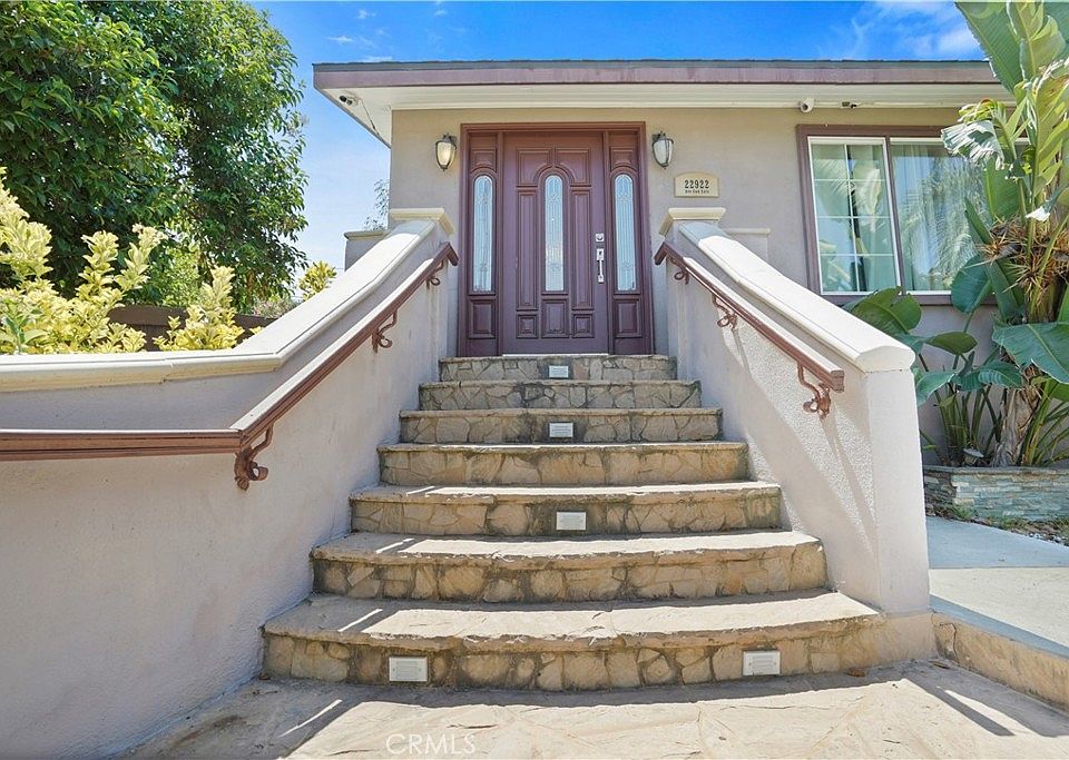 1st image of 22922 Avenue San Luis