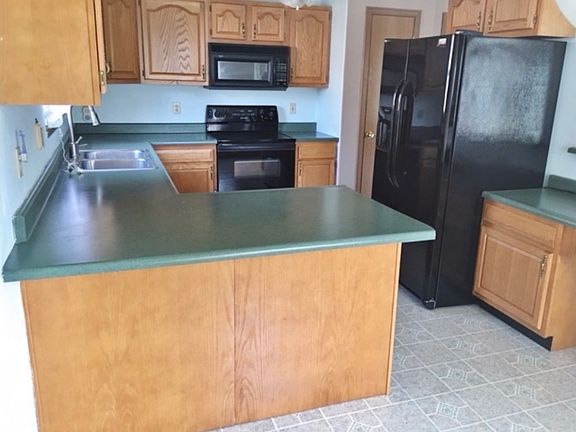 2nd image of 1313 Lionheart Ln