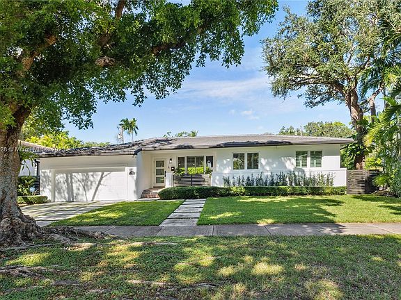 2nd image of 941 Matanzas Ave