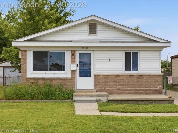 20190 Vermander Ave, Clinton Township, MI 48035