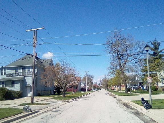 4th image of 300 S 1st Ave