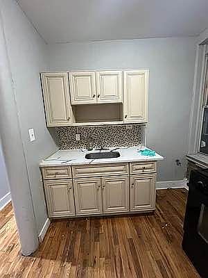 5th image of 1039 Ocean Ave APT 4