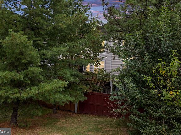 4th image of 20402 Cool Fern Sq #20402