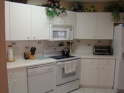 5th image of 6600 Huntington Lakes Cir APT 201