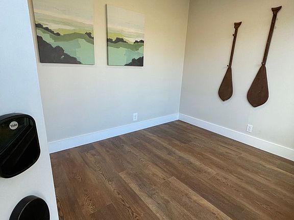 2nd image of 3022 Creekwood Dr