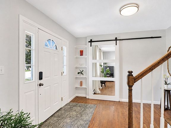 4th image of 38 Parris Farm Rd