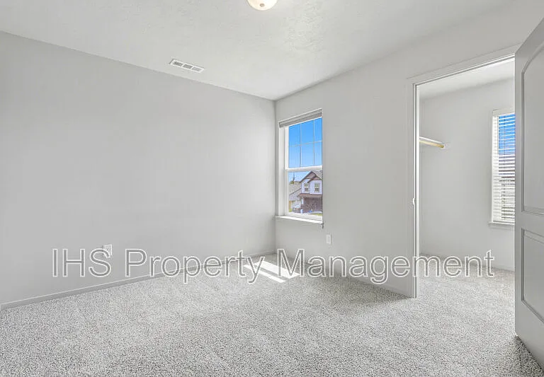 5814 Sidon Ln — Photo 16