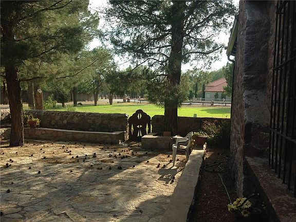 4th image of 5020 Country Club Pl