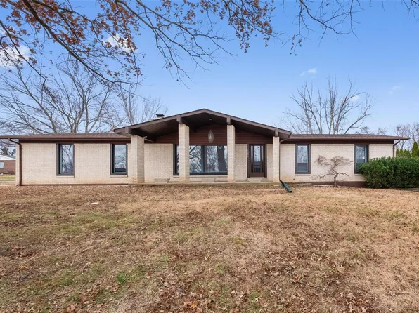 1655 Dixon Dr, Arnold, MO 63010