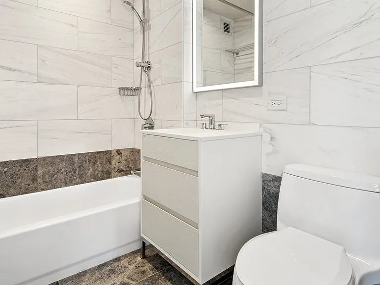 Columbus Pl #S12B — Photo 16
