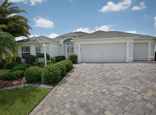 1096 Winnsboro Dr, The Villages, FL 32162