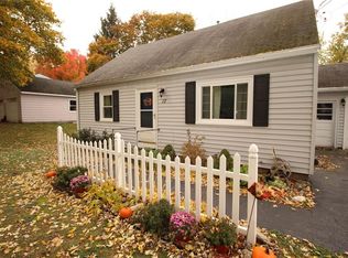 17 Fenton Rd, Rochester, NY 14624