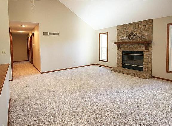 5th image of 8717 N Shannon Ave