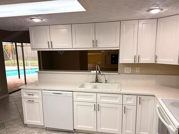 5th image of 8748 Forest Lake Dr