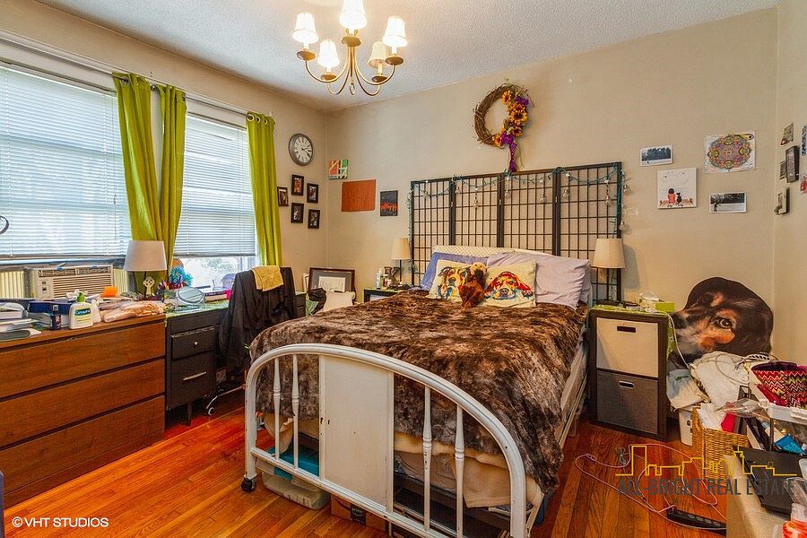 2nd image of 24 Chiswick Rd #2